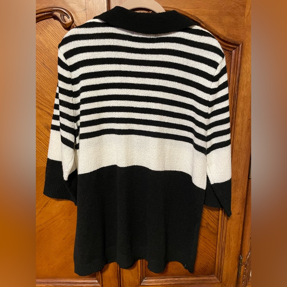 Collared Sweater - Picture 2 of 9